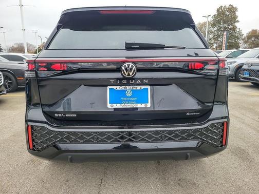 2026 Volkswagen Tiguan 2.0T SEL R-Line