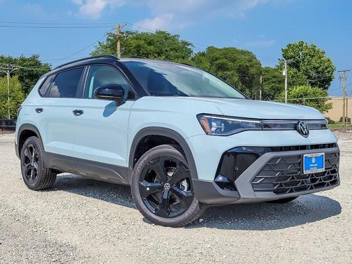 2025 Volkswagen Taos 1.5T SE Black