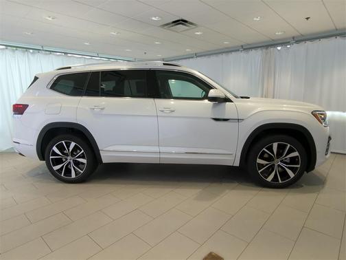 2025 Volkswagen Atlas 2.0T SEL Premium R-Line