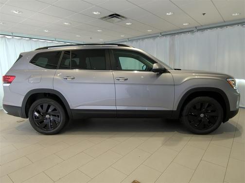 2025 Volkswagen Atlas 2.0T SE