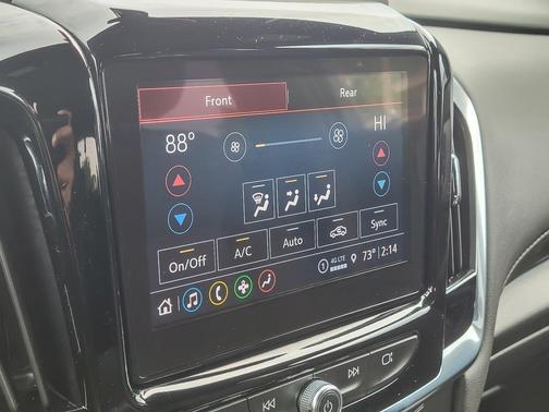 2022 Chevrolet Traverse LT Cloth