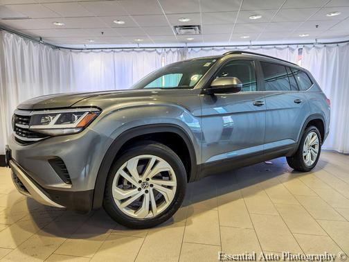 Platinum Gray Metallic 2021 Volkswagen Atlas 3.6 V6 SE w/ Technology