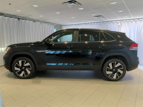 2025 Volkswagen Atlas Cross Sport 2.0T SE w/Technology