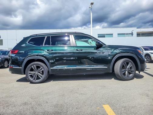 2021 Volkswagen Atlas 3.6 V6 SE w/ Technology R-Line