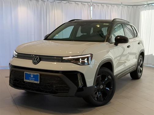 2025 Volkswagen Taos 1.5T SE Black