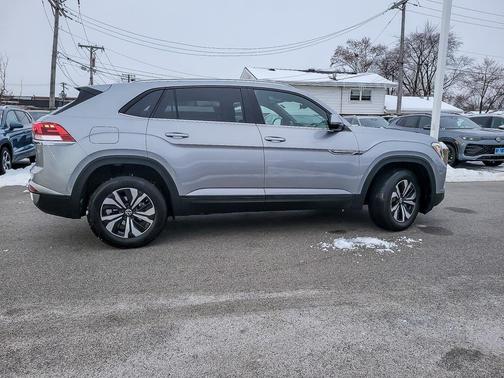 2024 Volkswagen Atlas Cross Sport 2.0T SE