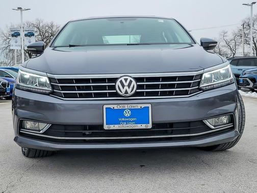2018 Volkswagen Passat 2.0T SE