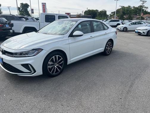 2025 Volkswagen Jetta 1.5T SE