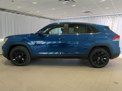 2025 Volkswagen Atlas Cross Sport 2.0T SE w/Technology