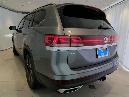 2025 Volkswagen Atlas 2.0T SE