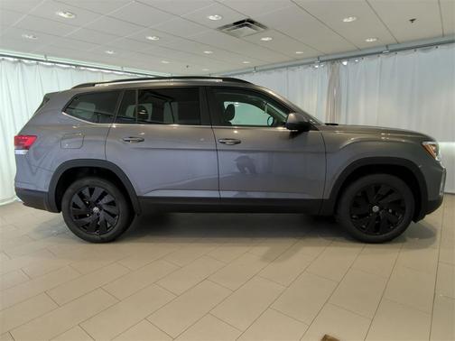2025 Volkswagen Atlas 2.0T SE