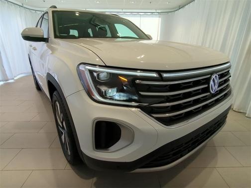 2025 Volkswagen Atlas 2.0T SE