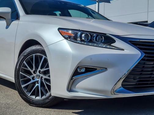 2017 Lexus ES 350 Base