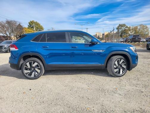 Mountain  Lake Blue Metallic 2026 Volkswagen Atlas Cross Sport 2.0T SE W/TECHNOLOGY