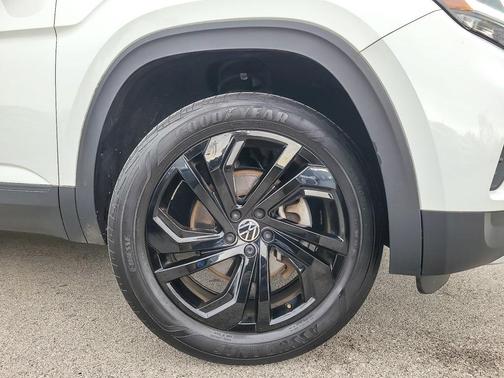 2022 Volkswagen Atlas 3.6L SE w/Technology