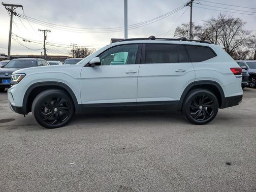 2022 Volkswagen Atlas 3.6L SE w/Technology