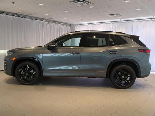 2025 Volkswagen Tiguan 2.0T SE R-Line Black