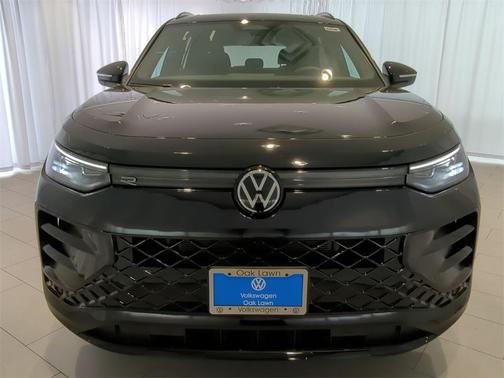2025 Volkswagen Tiguan 2.0T SE R-Line Black