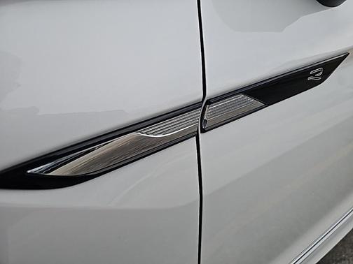 2022 Volkswagen Tiguan 2.0T SEL R-Line