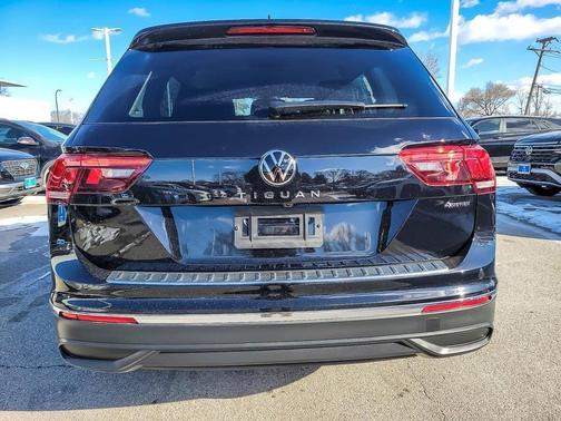 2024 Volkswagen Tiguan 2.0T Wolfsburg Edition
