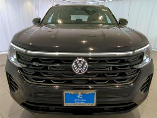 2025 Volkswagen Atlas Cross Sport 2.0T SEL R-Line Black