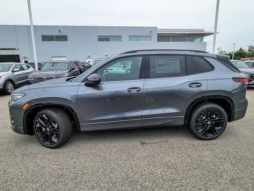 2025 Volkswagen Tiguan 2.0T SE R-Line Black
