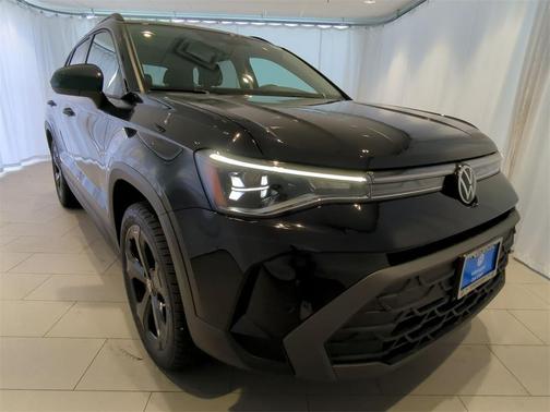 2025 Volkswagen Taos 1.5T SE Black