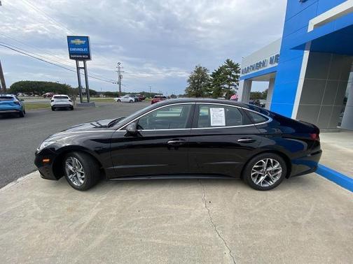 2022 Hyundai SONATA SEL