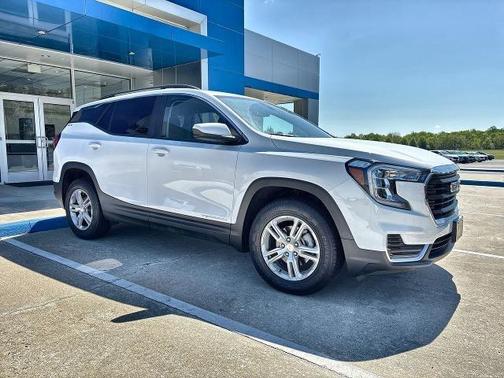 Summit White 2023 GMC Terrain SLE