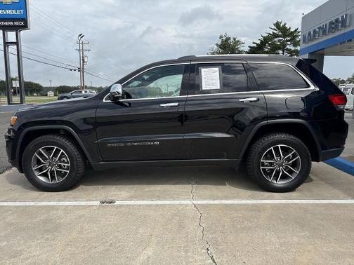 Black 2022 Jeep Grand Cherokee WK Limited