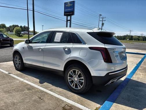 Crystal White Tri-Coat 2023 Cadillac XT5 Premium Luxury