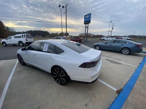 2023 Honda Accord Hybrid Touring