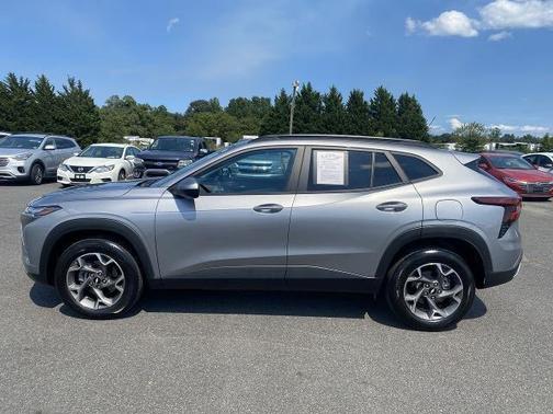 2024 Chevrolet Trax LT