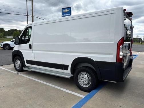 White 2025 RAM ProMaster 2500 Base