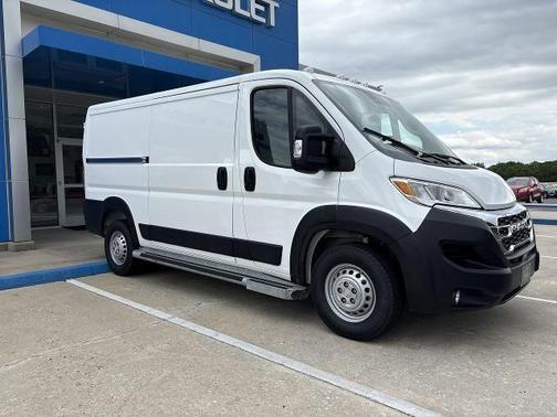 White 2025 RAM ProMaster 2500 Base