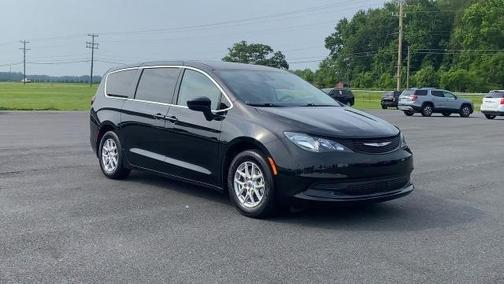 2024 Chrysler Voyager LX
