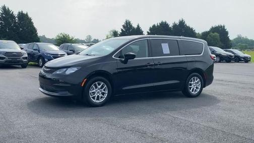 2024 Chrysler Voyager LX