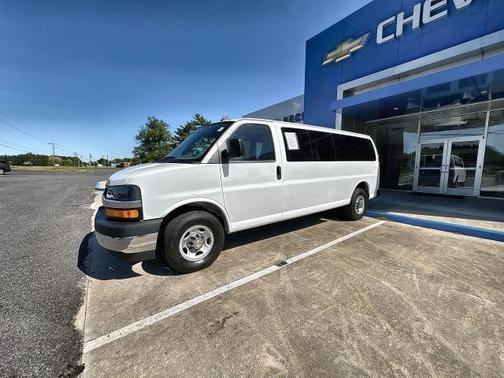 Summit White 2024 Chevrolet Express 3500 LT