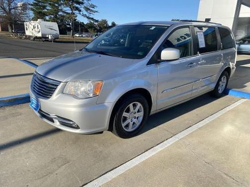 2012 Chrysler Town & Country Touring