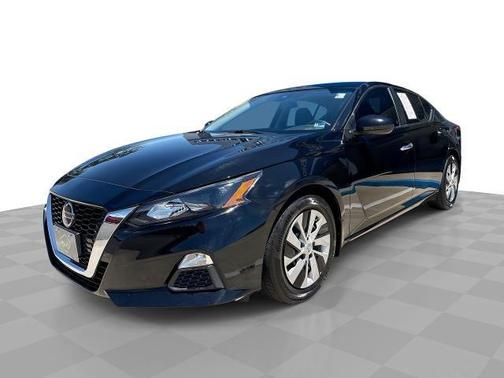 Black 2022 Nissan Altima 2.5 S