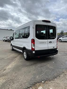 Oxford White 2022 Ford Transit-350 XLT