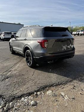 Carbonized Gray Metallic 2022 Ford Explorer ST