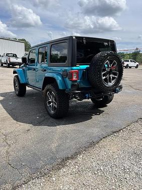 Bikini Pearl Coat 2024 Jeep Wrangler 4xe Sport S