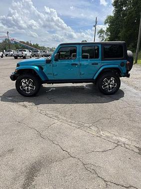Bikini Pearl Coat 2024 Jeep Wrangler 4xe Sport S