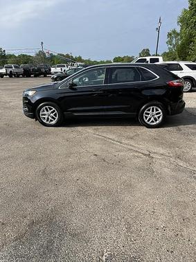 Agate Black Metallic 2023 Ford Edge SEL