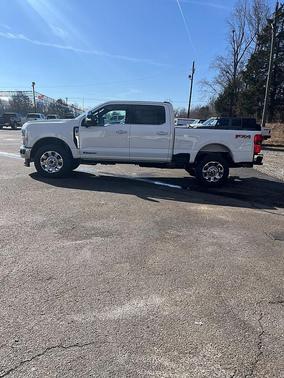 Star White Metallic Tri-Coat 2026 Ford F-250 Lariat