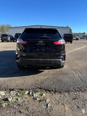 2023 Ford Edge SE