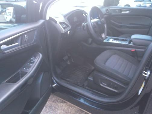 2023 Ford Edge SE