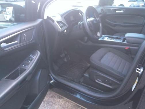 2023 Ford Edge SE