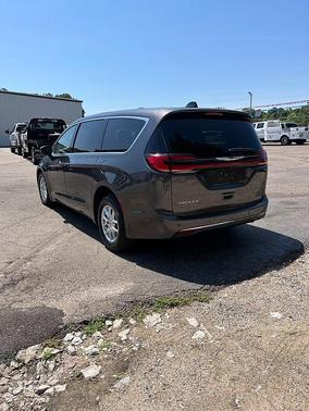 GRAY 2023 Chrysler Pacifica Touring L